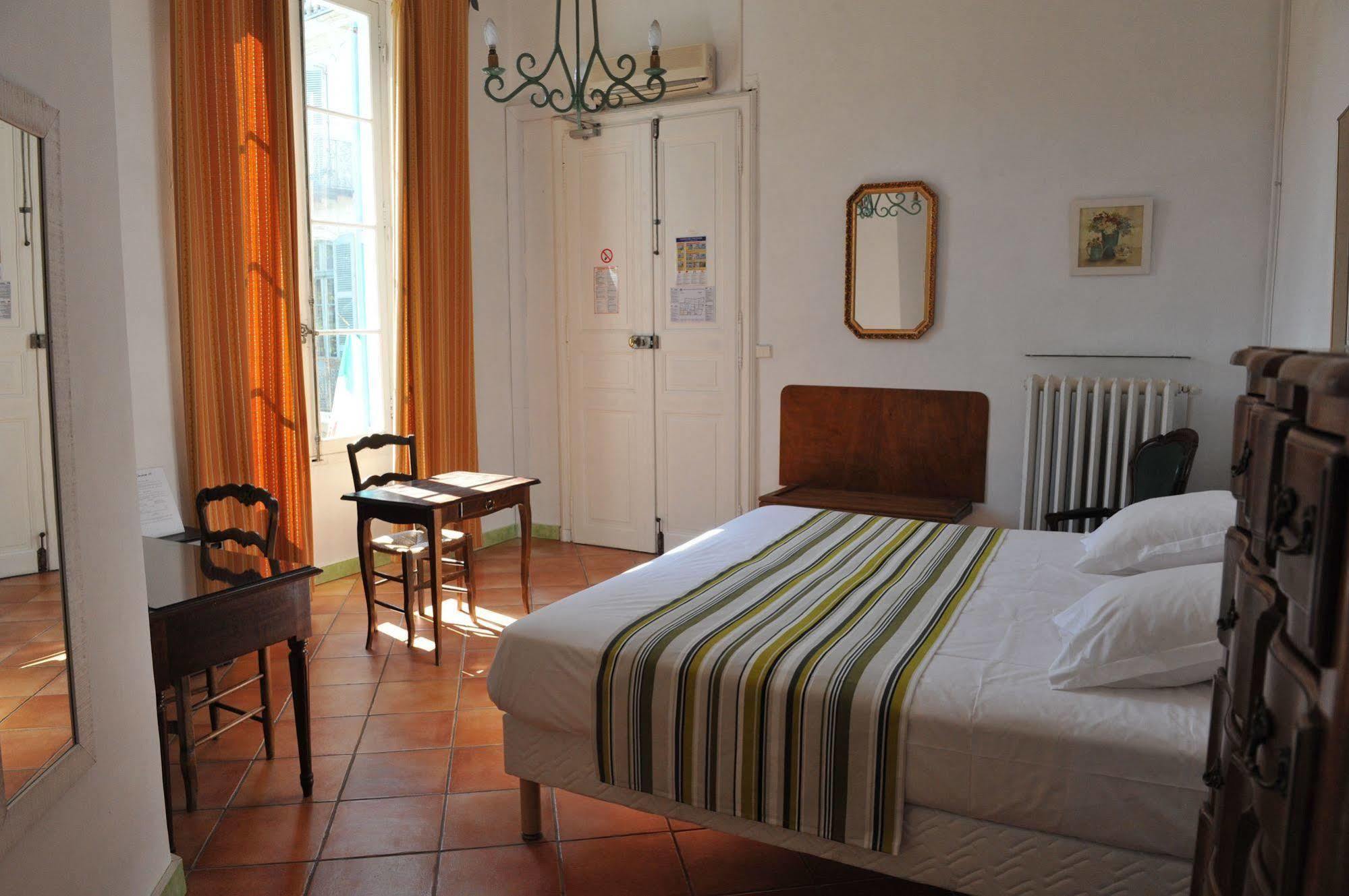 Hotel Du Forum Arles Eksteriør billede